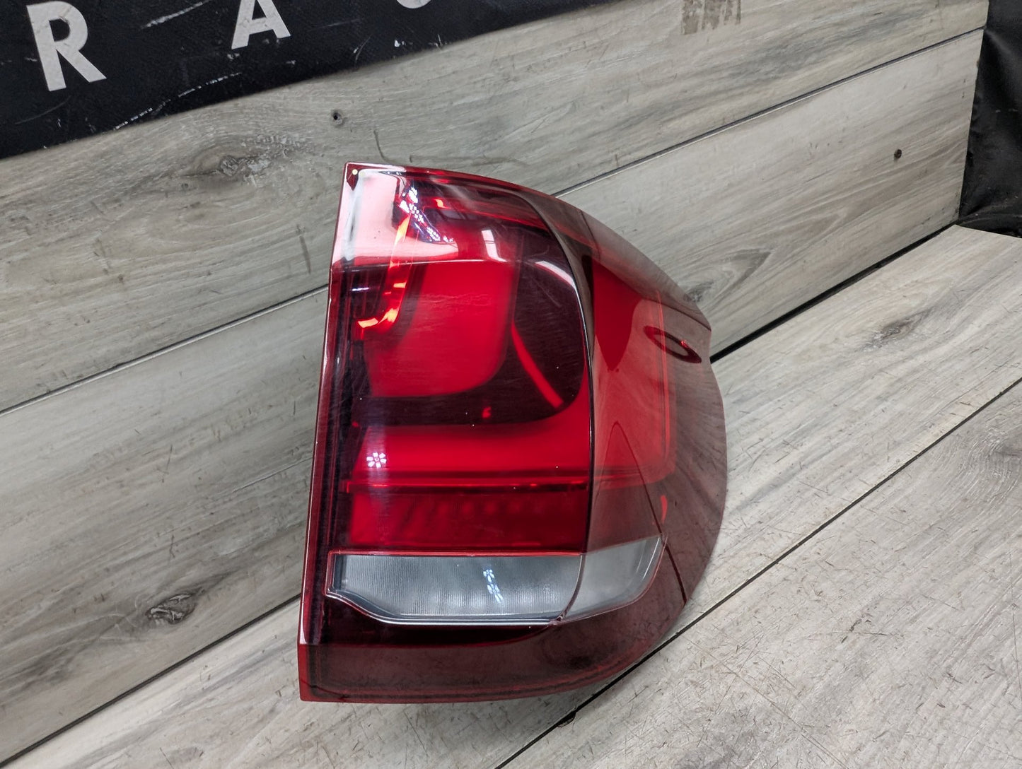 14-18 BMW OEM F15 F85 X5 X5M Rear Right Passenger Side Outer Stop Tail Light