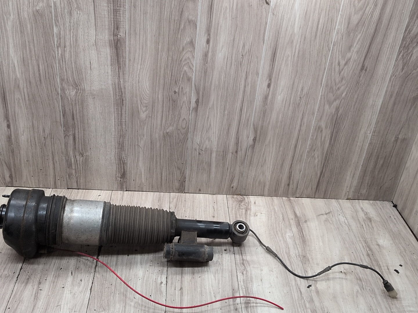 16-22 OEM BMW G11 G12 740 750 B7 REAR Left Driver Air Suspension Shock Strut