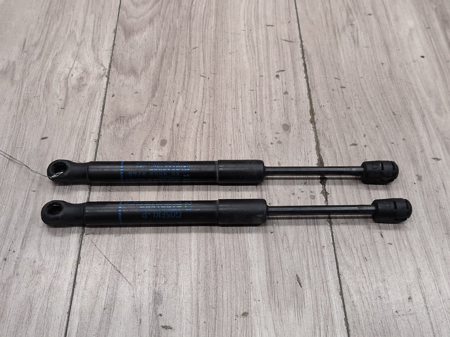 2019 - 2026 BMW X5 G05 Rear Left Right Liftgate Trunk Lid Strut Shock Supports SET 7418188 N63B44M3