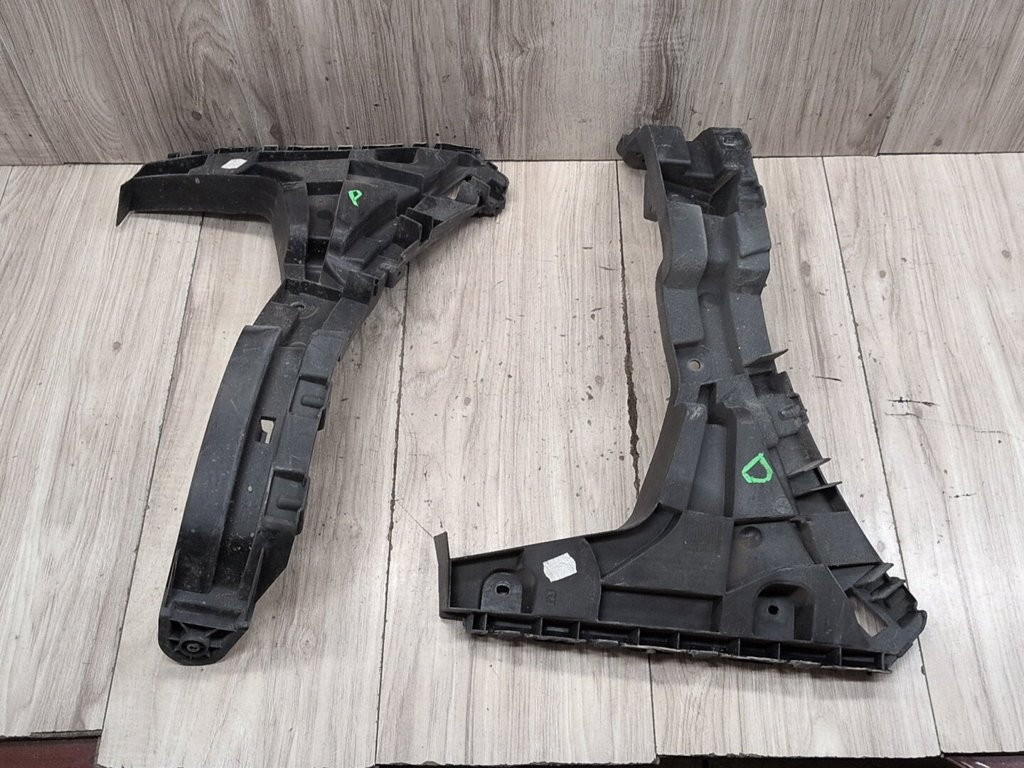 2015-2018 Audi Q3 8U Rear Right Passenger Bumper Support Brackets SET 8U0807454A