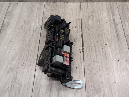 2009-2012 Mercedes-Benz E550 W212 Front Fuse Relay Box Assembly