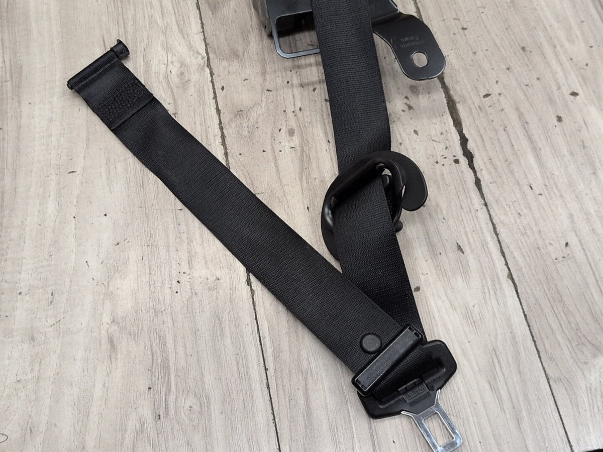 2015-2018 BMW X5 F85 Front Right Passenger Seatbelt Seat Belt Retractor