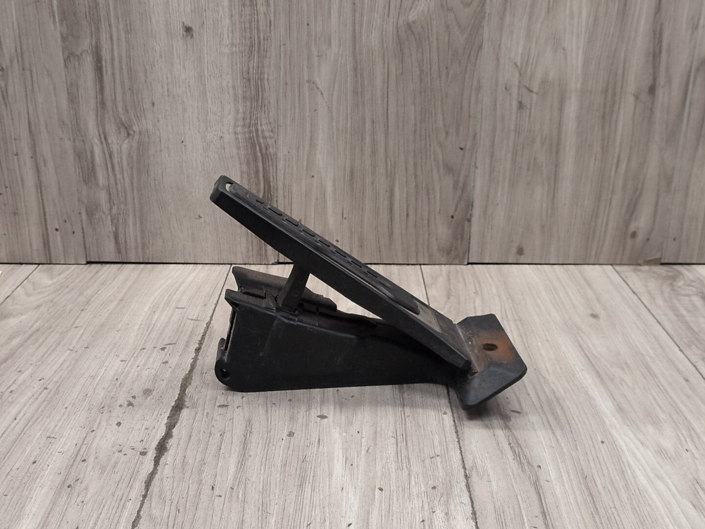 2016-2022 BMW 750i G12 Gas Accelarator Pedal 6871053 OEM