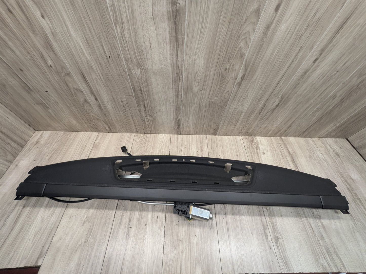 2009-2012 Mercedes-Benz E550 W212 Rear Windshield Glass Roller Sun Shade Blind A2128101620 OEM