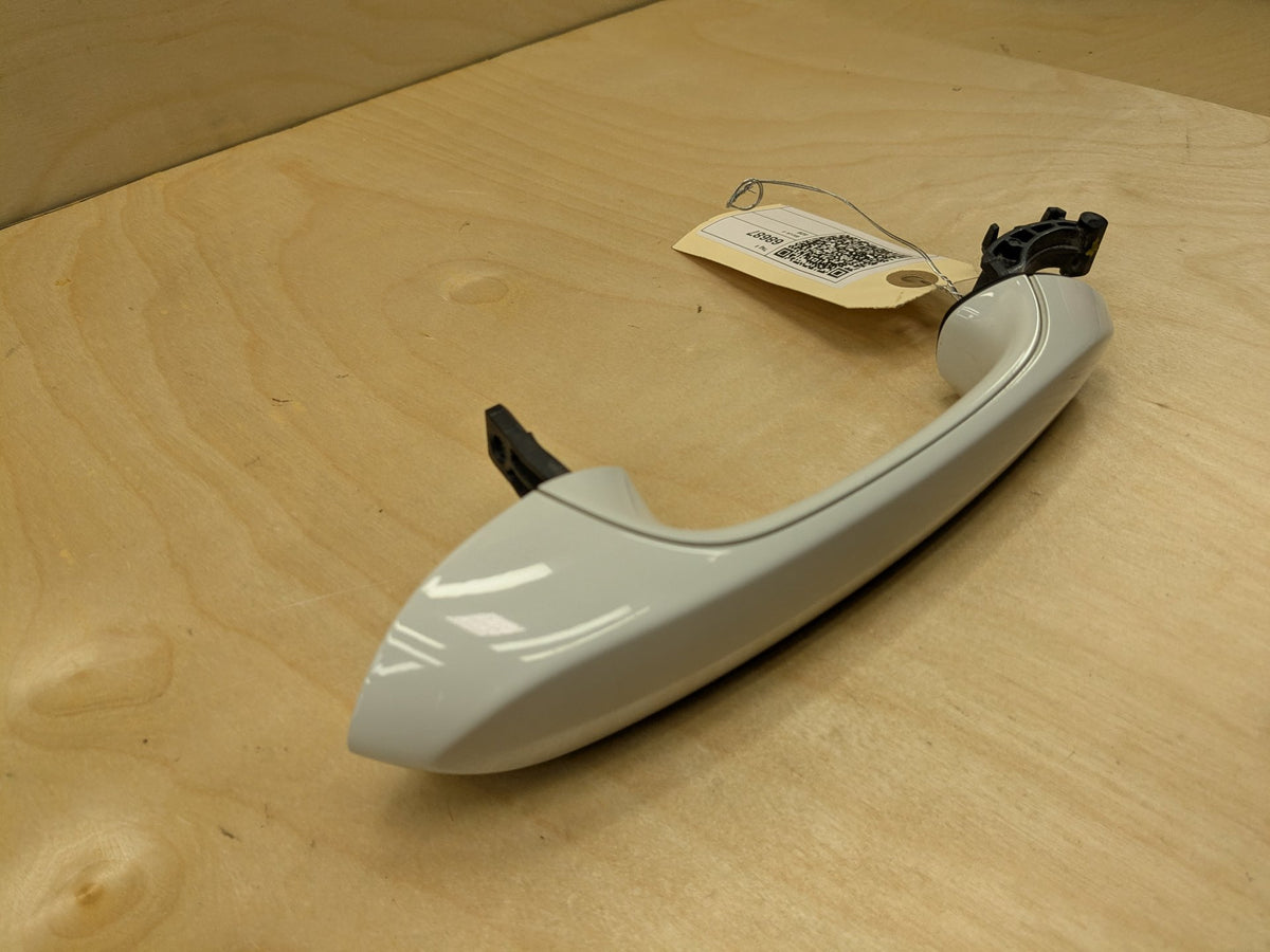 2018-2025 BMW X3 G01 Front Left Door Handle w/ Comfort Access 7470528 OEM