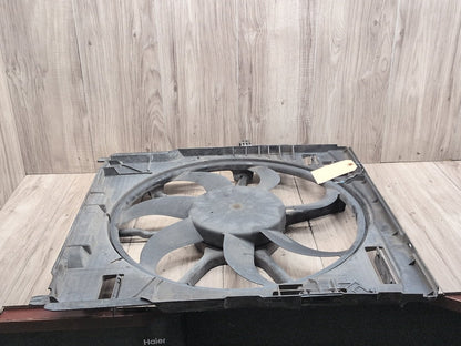 2007-2013 BMW X5 E70 Radiator Fan Shroud Housing w/ Motor 7558428