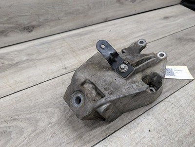 BMW G20 G22 G26 G30 G01 B46 Left Driver Engine Bracket Support Mount 6864595
