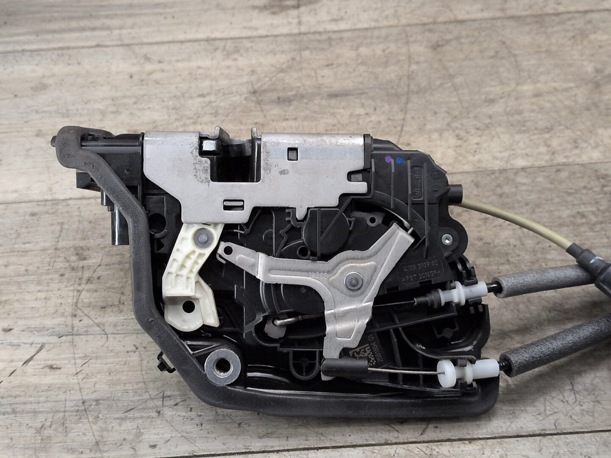 2016-2018 BMW 750i G12 Front Right Passenger Door Latch Lock Actuator w/ Soft Close 2581894 OEM