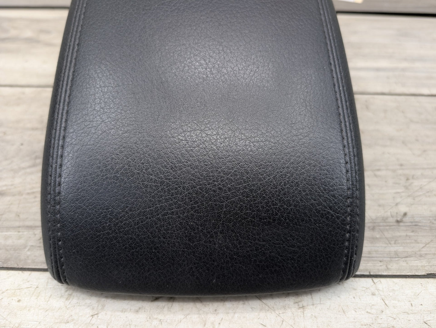 2009 - 2017 Audi Q5 8R Center Console Armrest Arm Rest 8R0864207G EA888