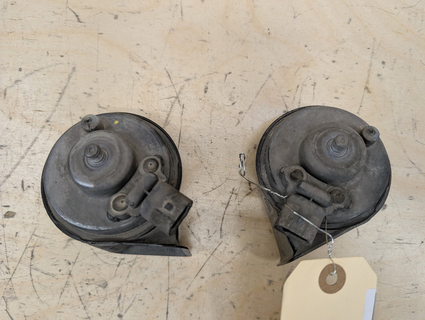 2012-2018 BMW 320i F30 Alarm Horns SET 7245422