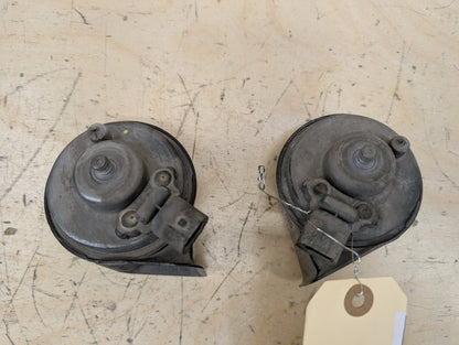 2012-2018 BMW 320i F30 Alarm Horns SET 7245422