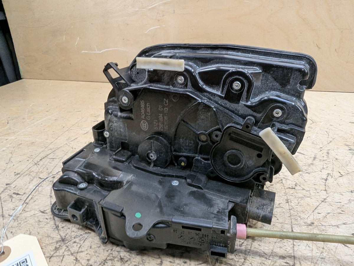 2016-2019 BMW 740i G12 Front Right Passenger Door Latch Lock Actuator w/ Soft Close 2581894 OEM