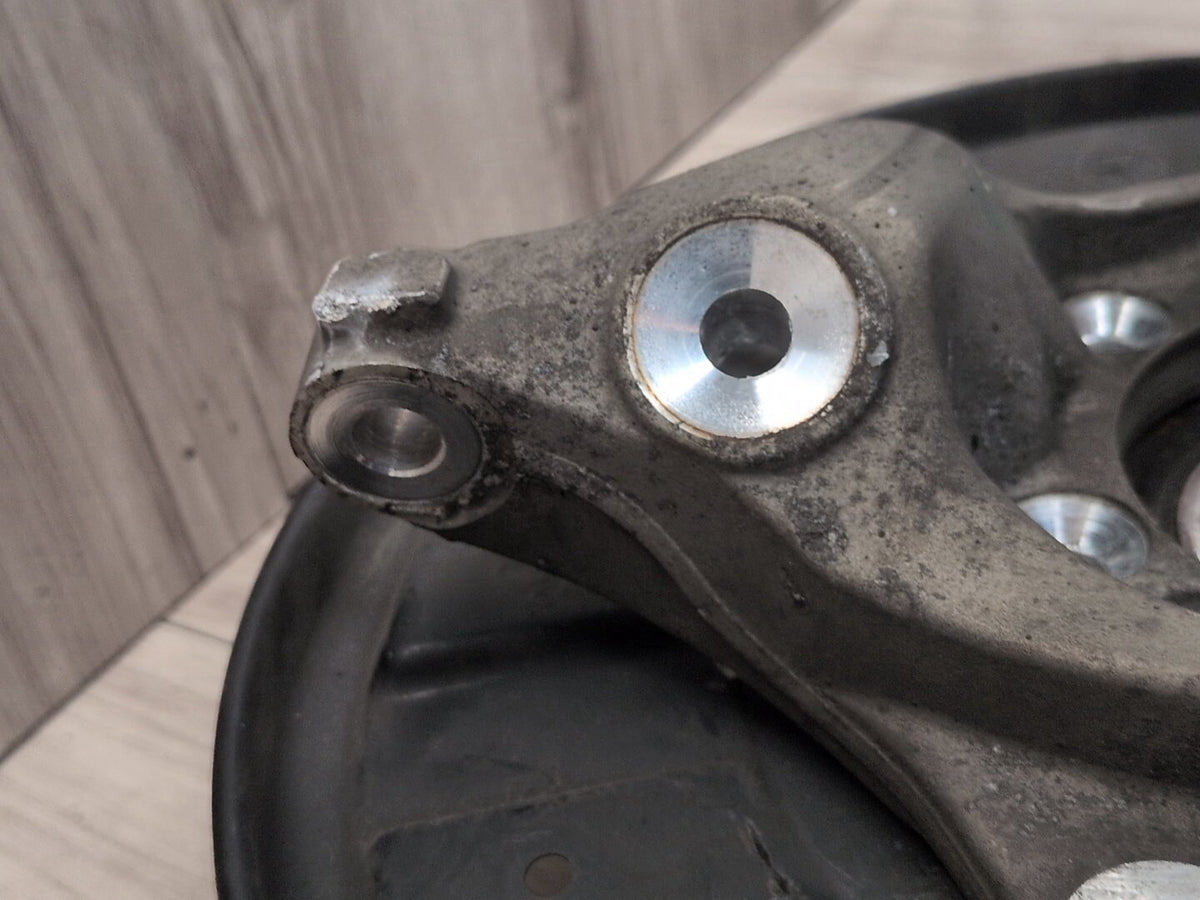 2009-2012 Mercedes-Benz E550 W212 Rear Left Driver Spindle Knuckle A2123502108