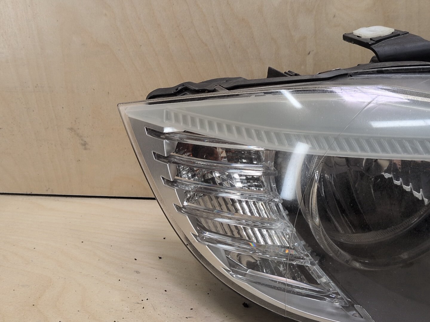09-11 OEM BMW E90 328 335 LCI Right Passenger Side Halogen Headlight w/ Modules