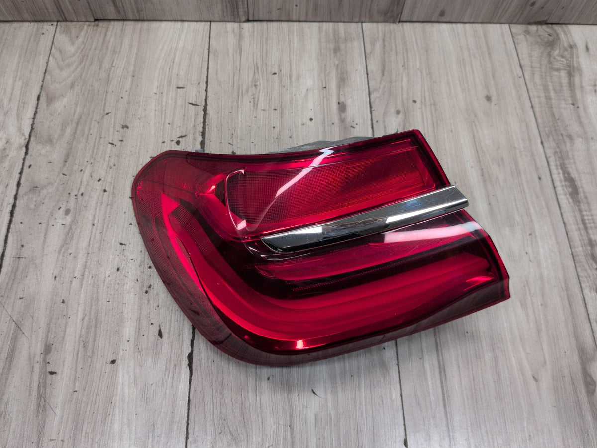 16-19 OEM BMW G11 G12 740 750 M760 B7 Rear Left Driver Outer LED Tail Light