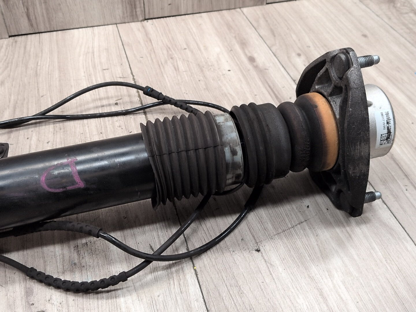 14-19 OEM BMW F85 F86 X5M X6M Rear Left Side Suspension Shock Absorber