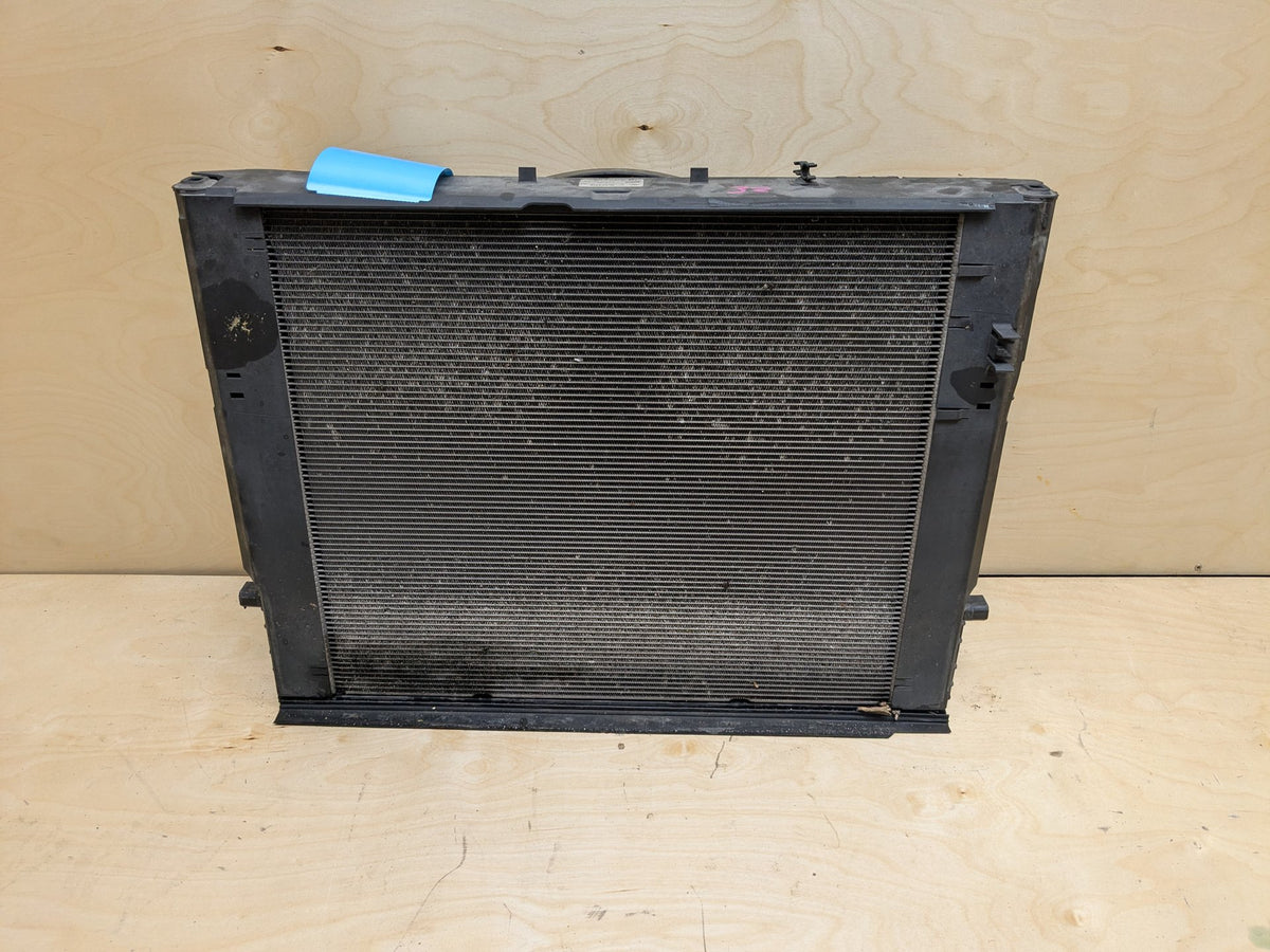 OEM BMW F22 F30 F33 F32 F34 F36 Engine B58 B46 Main Radiator W/ Fan ASSEMBLY