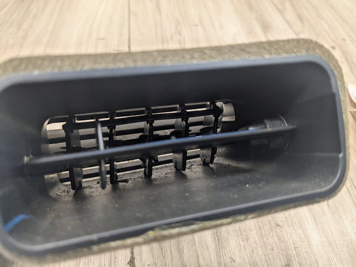 11-18 OEM BMW F25 F26 X3 X4 Front Right Passenger Dash AC Air Vent Grille