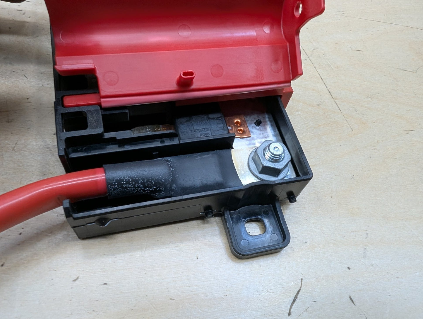 OEM BMW F22 F30 F32 F36 F80 F82 Positive Battery Distributor B+ Power Fuse Box