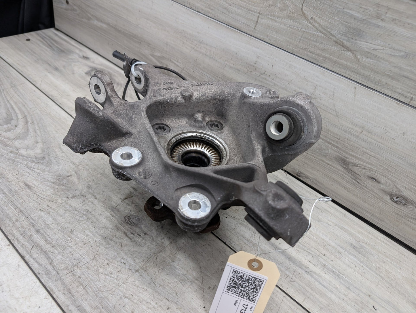 OEM BMW G01 X3 30i 30iX M40iX REAR Right Passenger Knuckle Hub Spindle Bearing