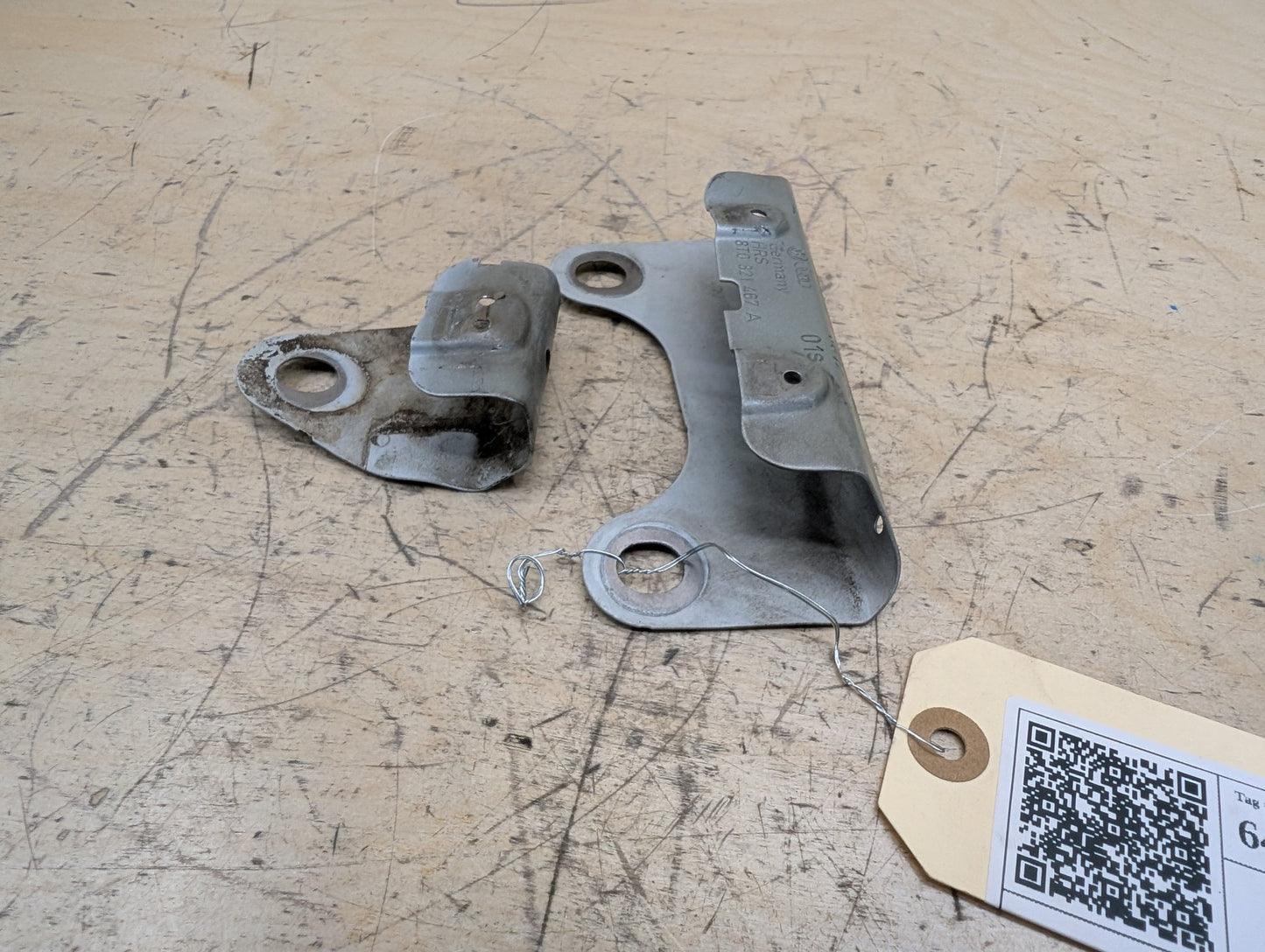 2011-2017 Audi RS5 8T Front Left Driver Fender Brackets SET 8T0821467A OEM