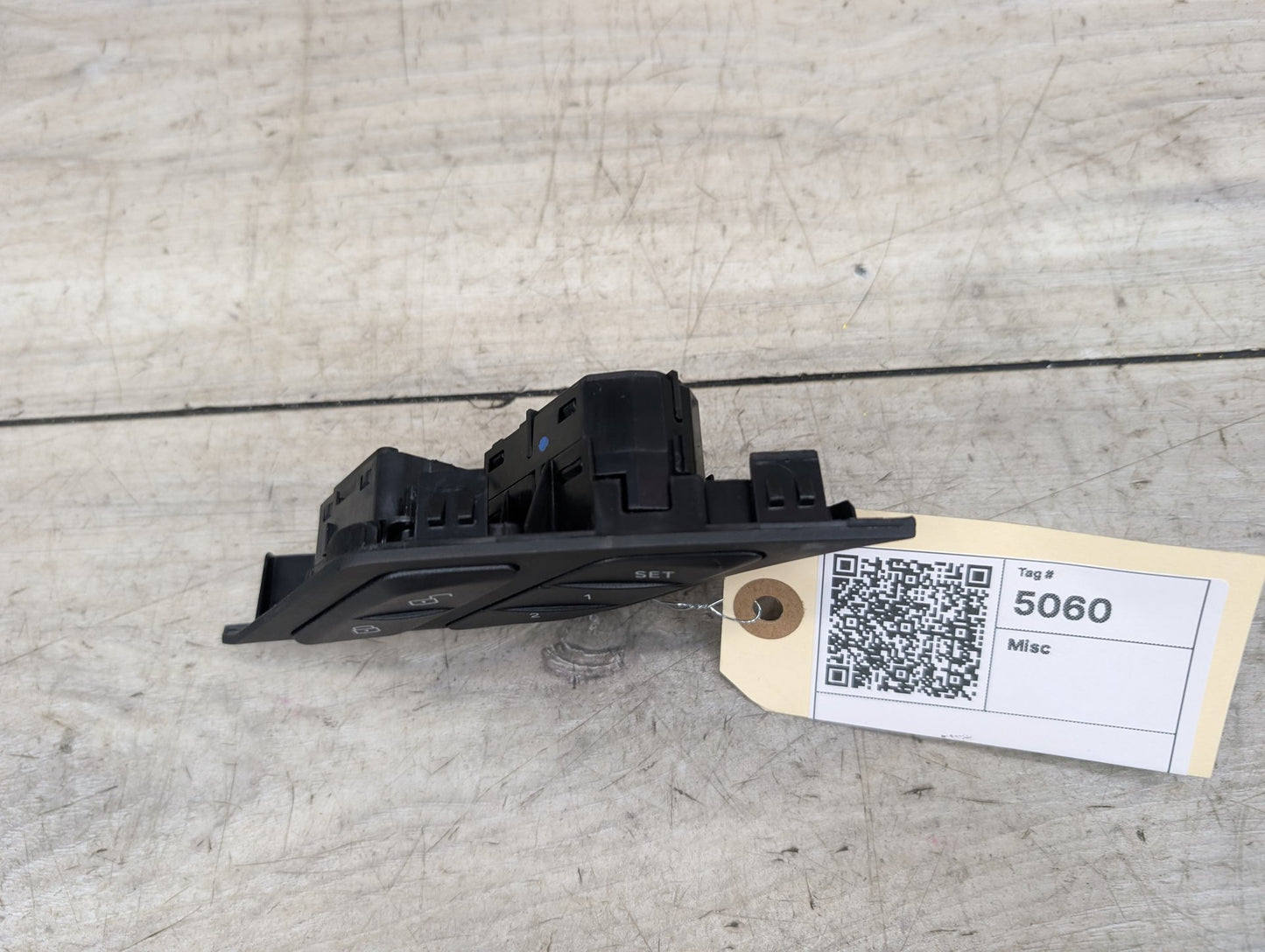 2014 - 2019 BMW 340 F34 Front Left Driver Seat Memory Switch 9680401 B58B30M0