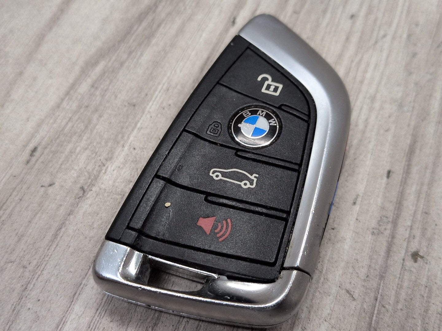 2015 - 2019 BMW X6 F86 Bdc Body Domain Fem Control Module w/ Key 6821976 S63B44T2