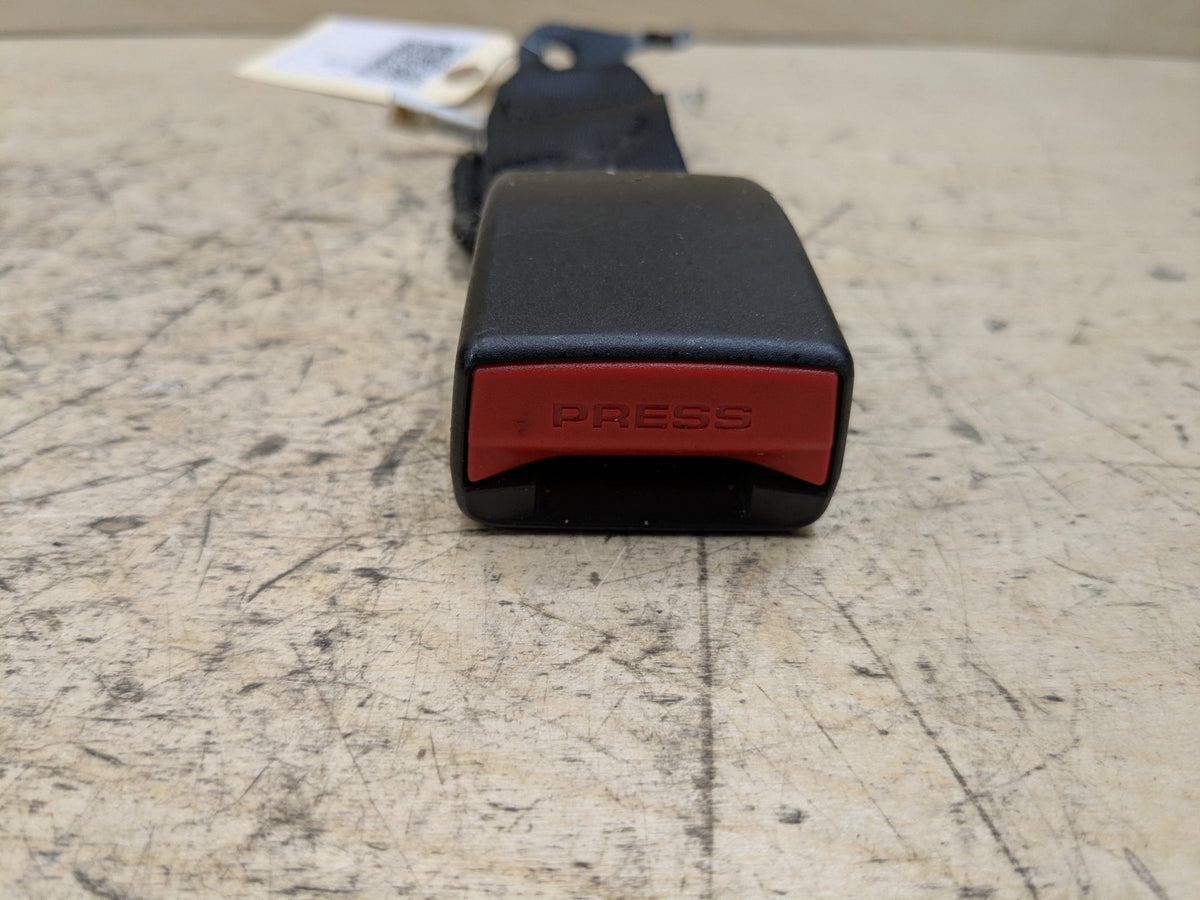 OEM BMW F90 M5 G30 530 540 M550 Rear Center Middle Seatbelt Seat Belt Buckle