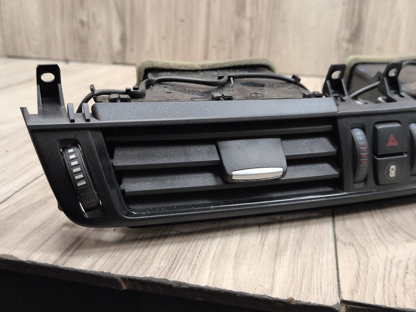 14-19 OEM BMW F15 F16 F85 F86 X5 X6 Dash Center Hazard Button AC Air Vent Grille