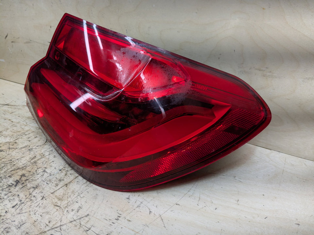 16-19 OEM BMW G11 G12 740 750 M760 B7 Rear Right Passenger Outer LED Tail Light