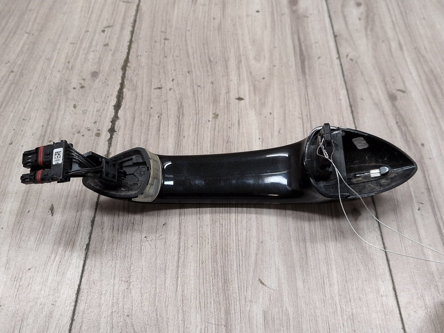2013-2014 BMW 535i F10 Front or Rear Right Passenger Exterior Door Handle w/ Comfort Access 7305312