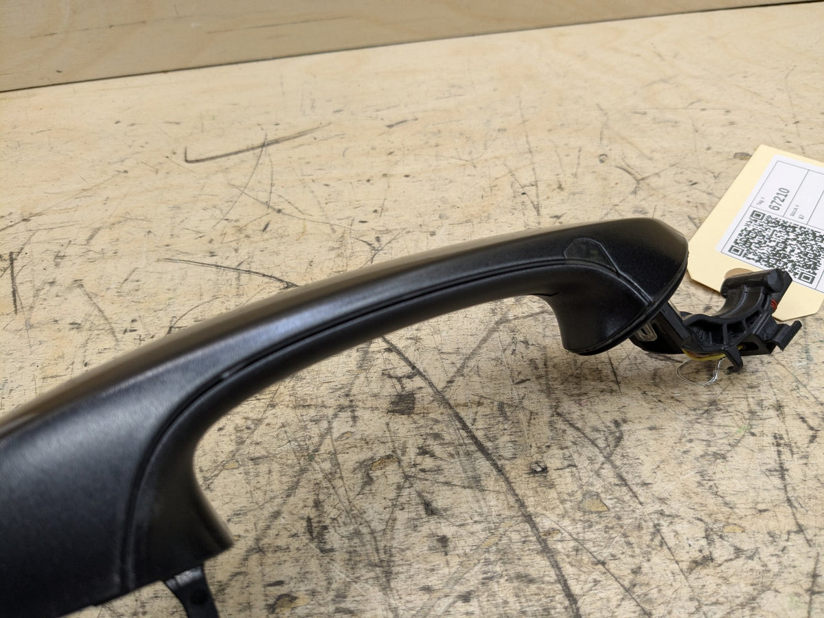 2018-2023 BMW M550i G30 Front or Rear Right Passenger Exterior Door Handle w/ Comfort Access 8492204 OEM