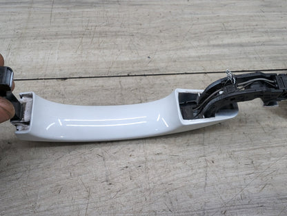 2008 - 2017 Audi S5 8T Front Left Driver Exterior Door Handle 8T0837205A