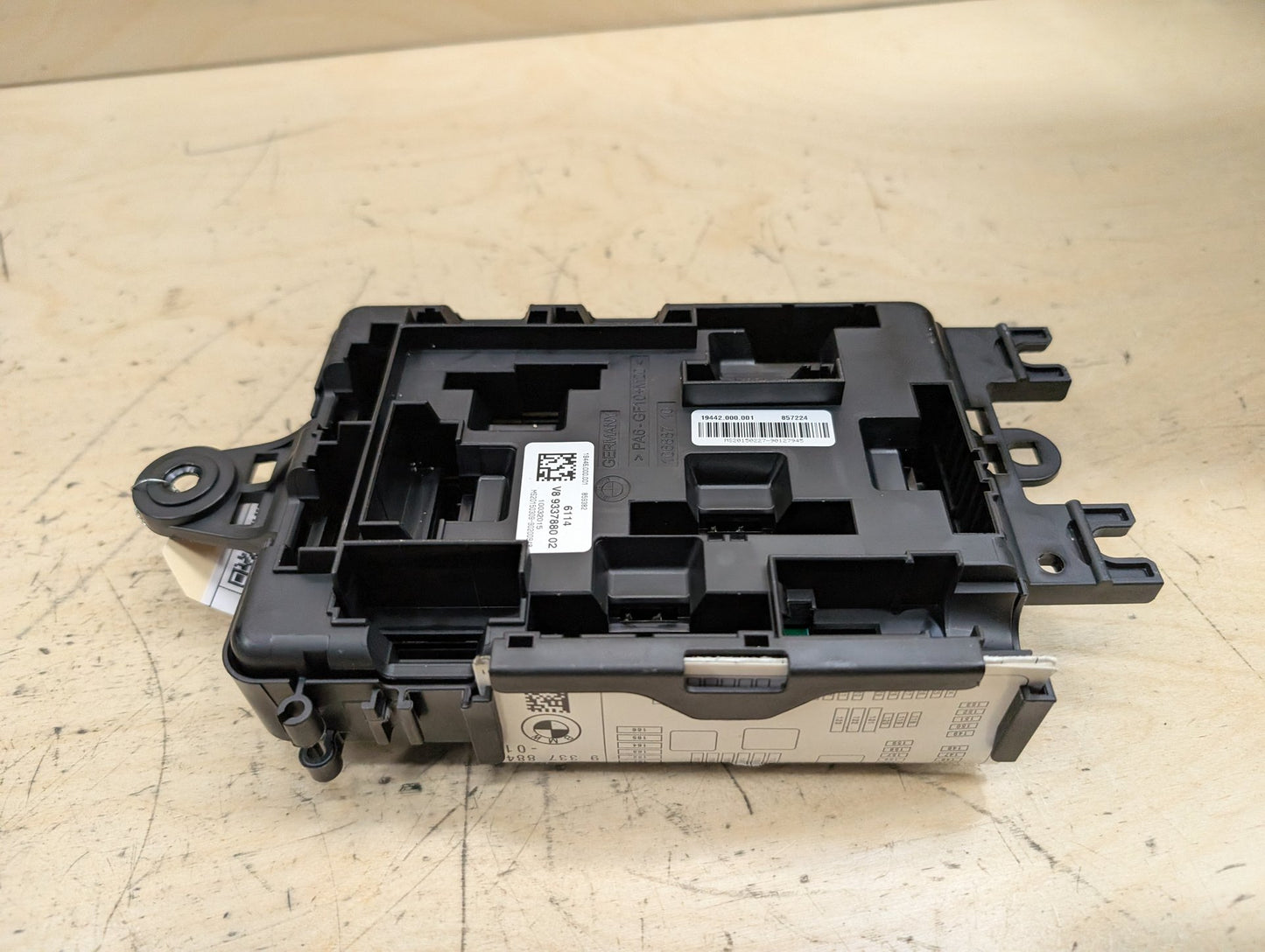 2012-2018 BMW 320i F30 Rear Power Distribution Fuse Box 9337880