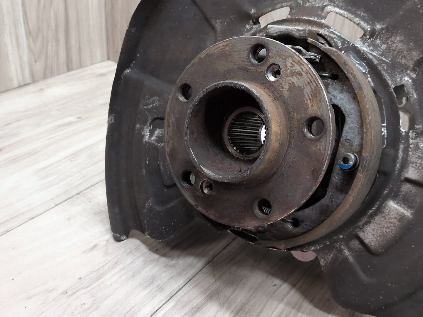 OEM BMW F85 F86 F15 F16 X5 X6 REAR Left Driver Side Spindle Hub Carrier Knuckle
