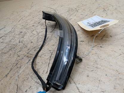 2010-2017 BMW 535i GT xDrive F07 Front Right Passenger Turn Signal Light Indicator 7308536 OEM