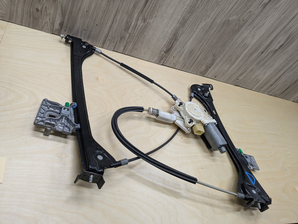 2009-2011 Mercedes-Benz SLK-Class R171 Door Window Regulator A1717200846 OEM