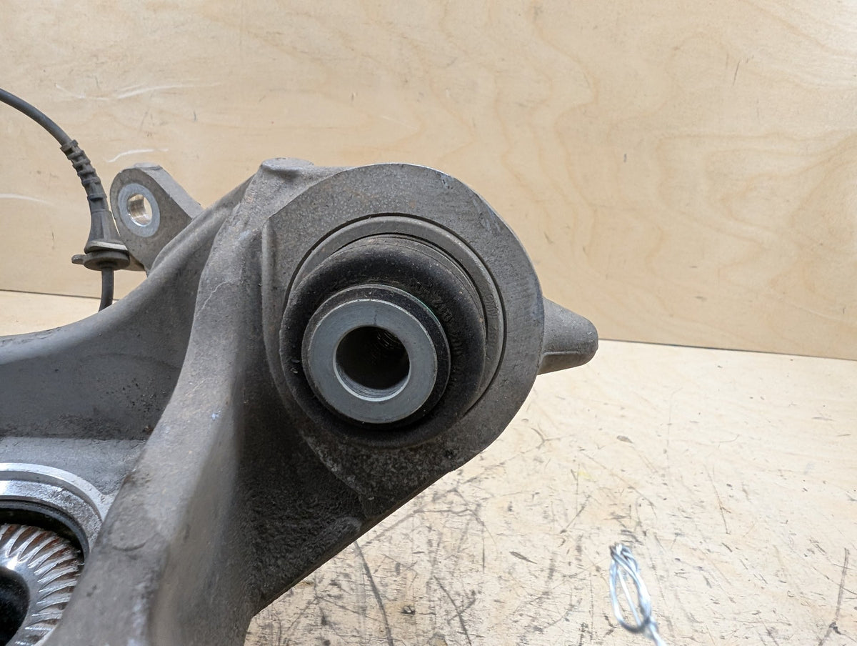 19-25 OEM BMW G20 330 M340 REAR Right Passenger Side Knuckle Hub Spindle Bearing