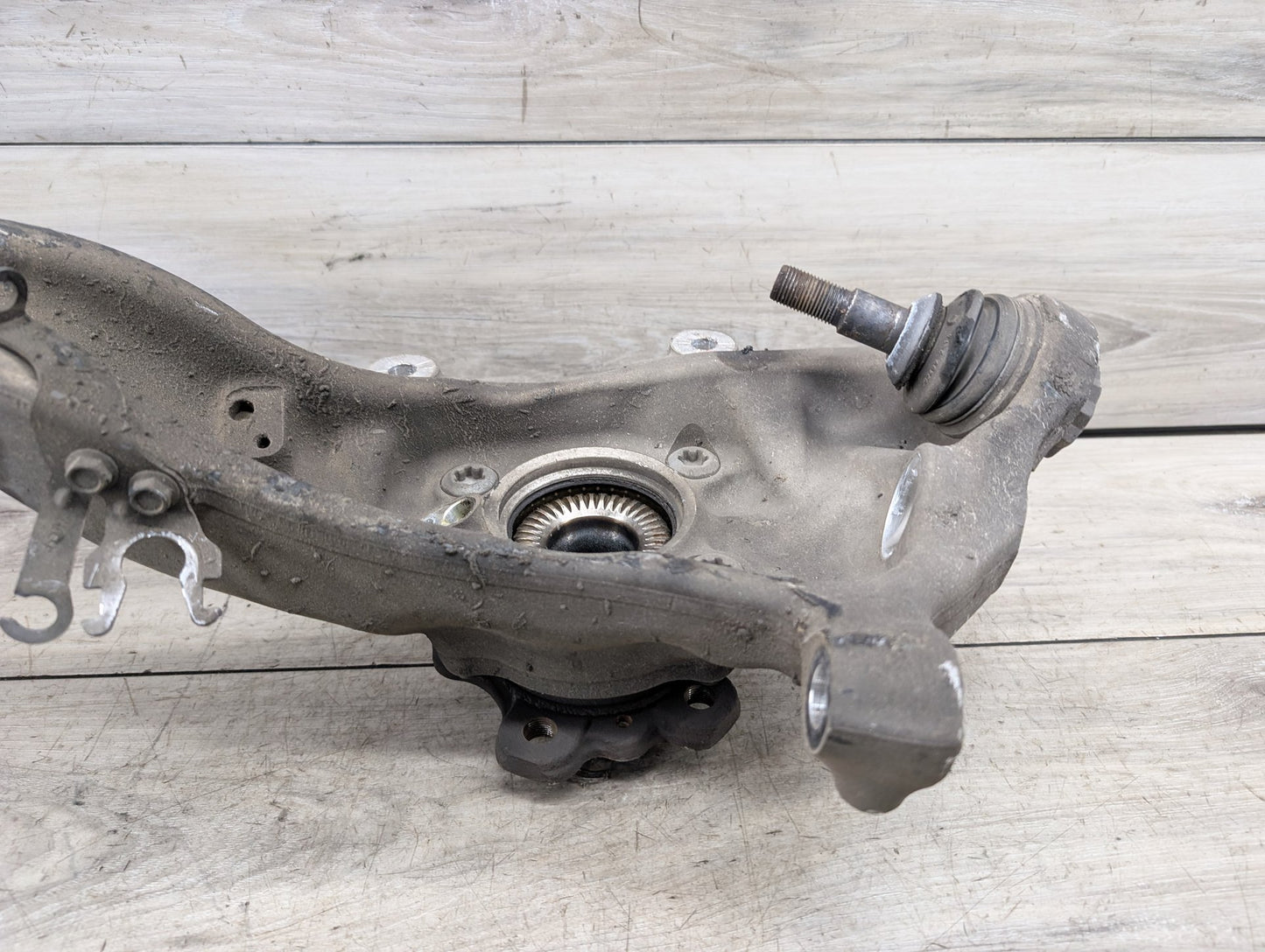 OEM BMW G30 530 540 M550 AWD Front Right Passenger Hub Spindle Knuckle Bearing