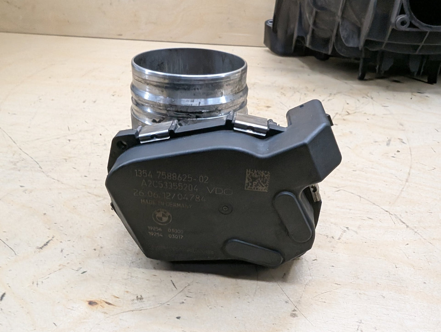 2012-2018 BMW 328i F30- Engine Motor Intake Manifold W/ Throttle Body & Sensor PN: 7588126
