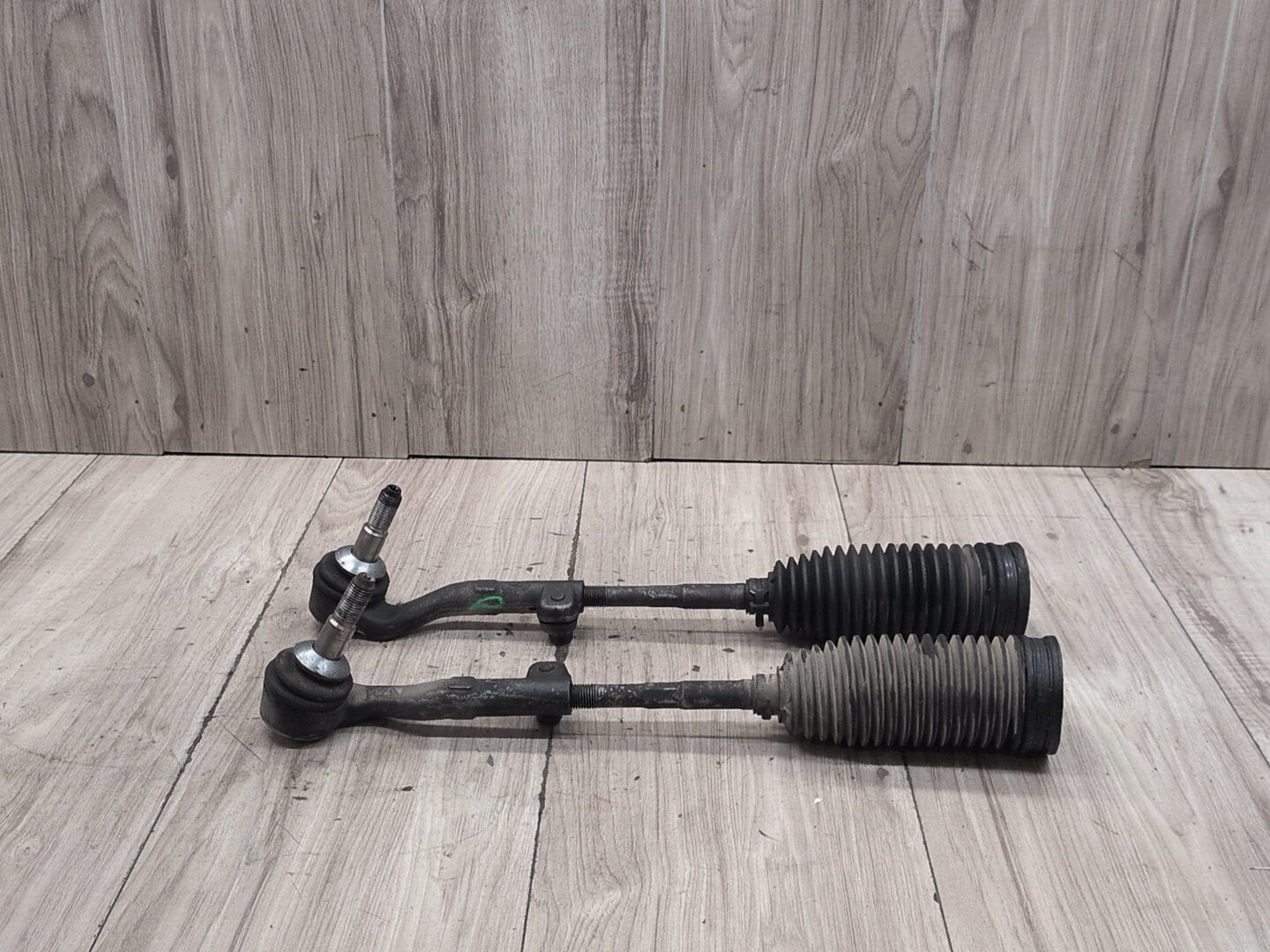 2012-2018 BMW 320i F30 Left Right Tie Rod W/ Boot SET 6799960 PAIR