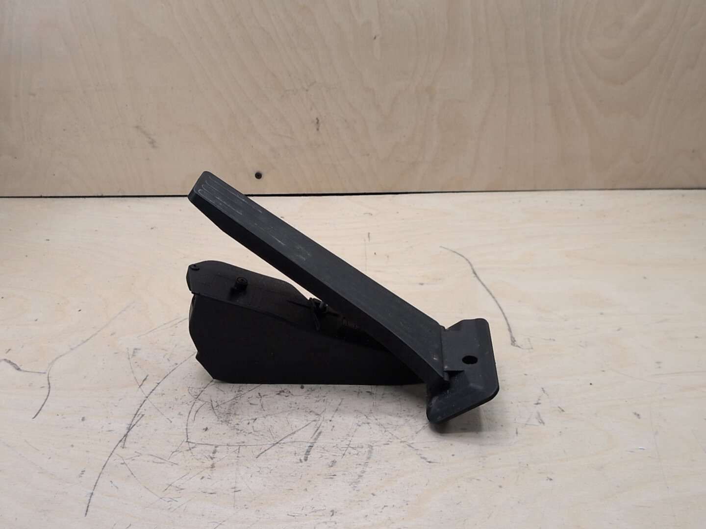 OEM BMW F15 F25 F30 F36 G01 G05 G12 G20 Accelerator Throttle Gas Pedal Sensor