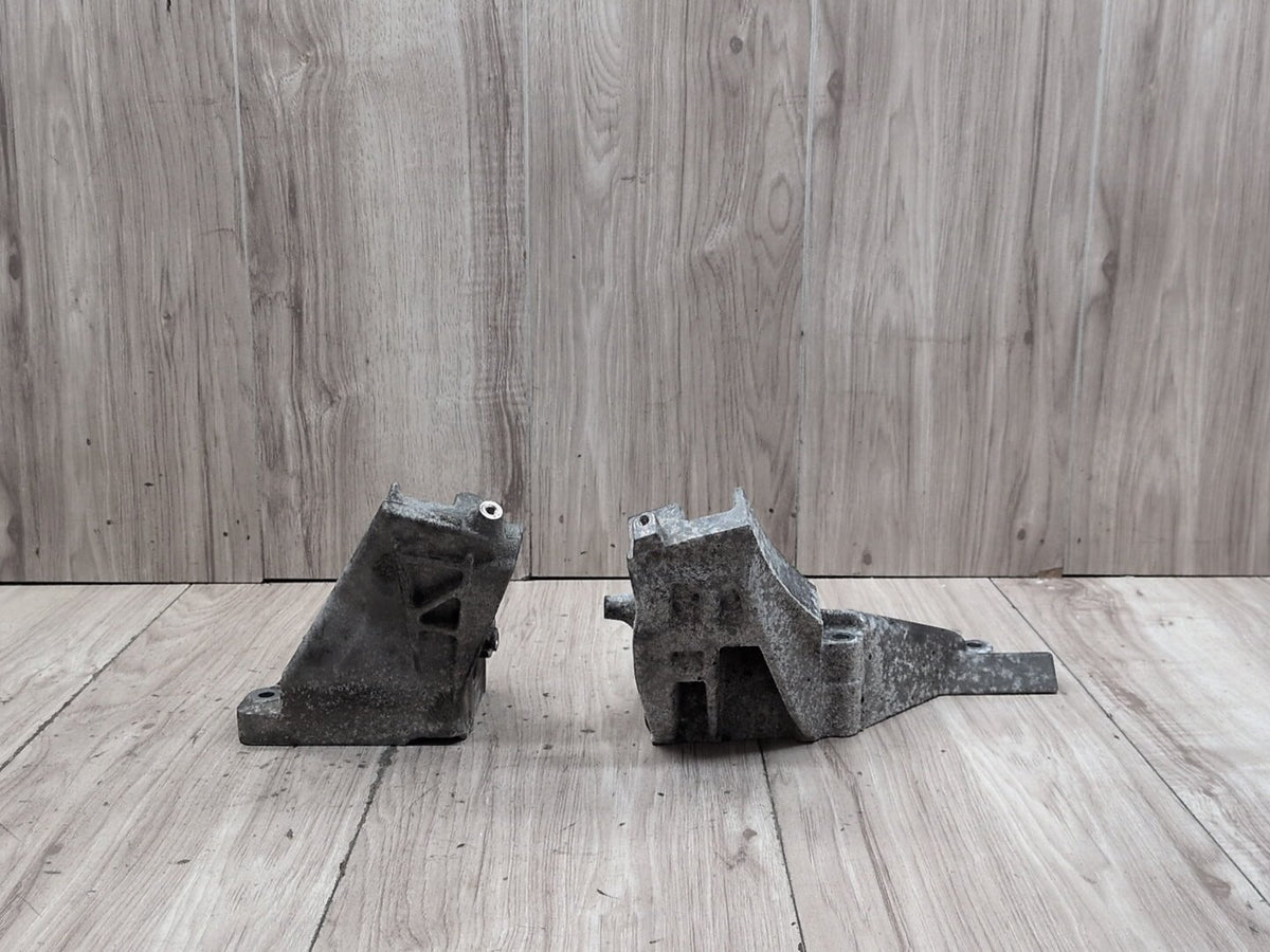 2009-2012 Mercedes-Benz W212 E550 M278 Left Right Engine Bracket Support Mount SET A2782233004