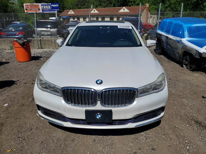 2016 BMW 750i G12