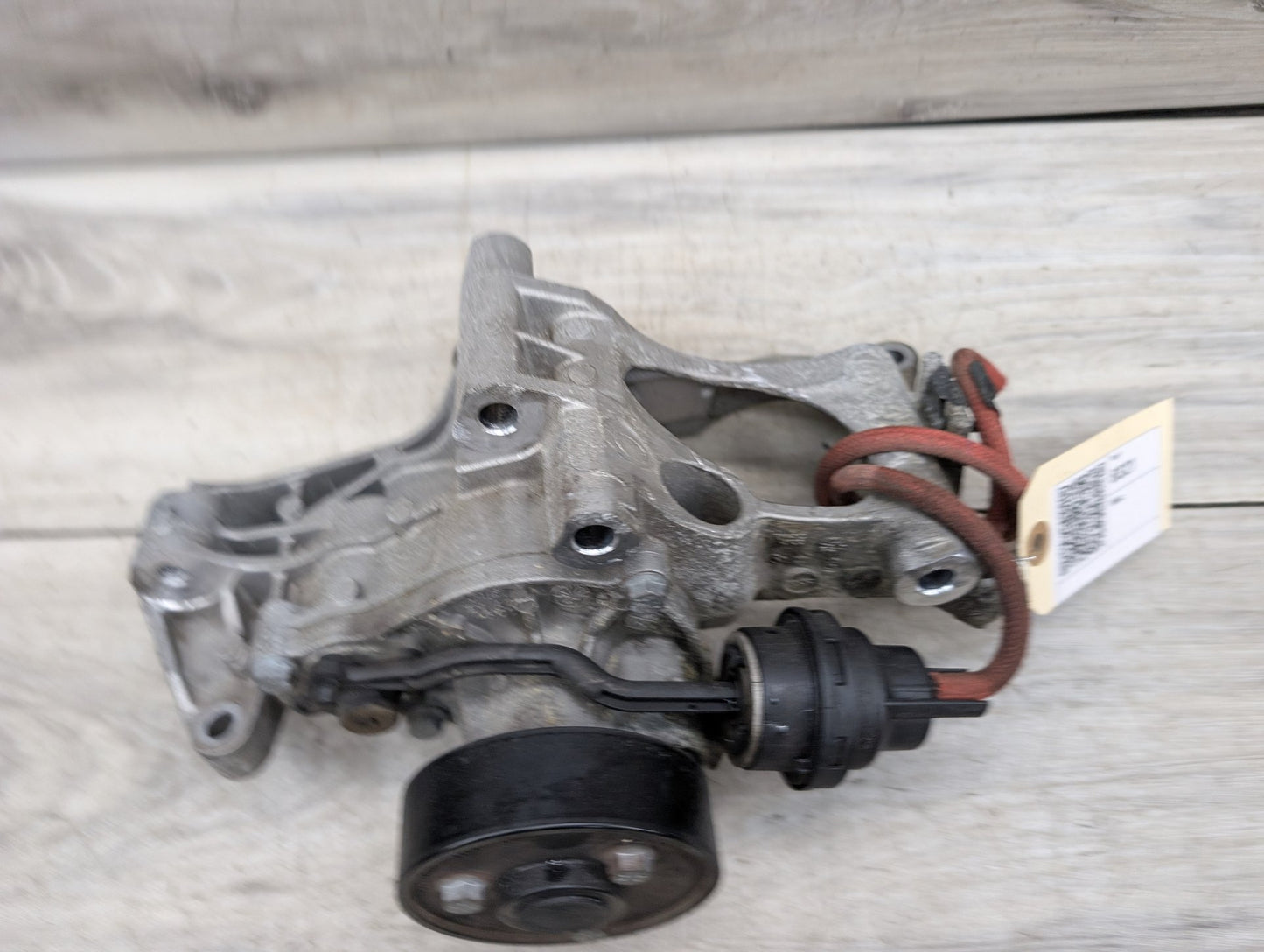 OEM BMW F22 F23 F30 G01 G02 230 330 X3 Engine B46 B48 Coolant Pump With Support