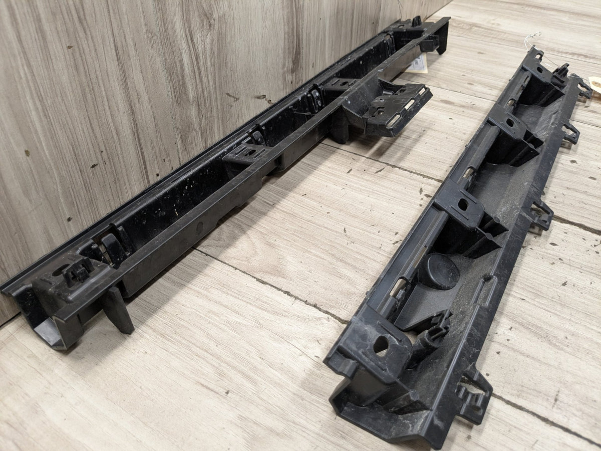 2022-2026 BMW 430i G26 Left Driver Side Rocker Panel Brackets SET 8737091 OEM