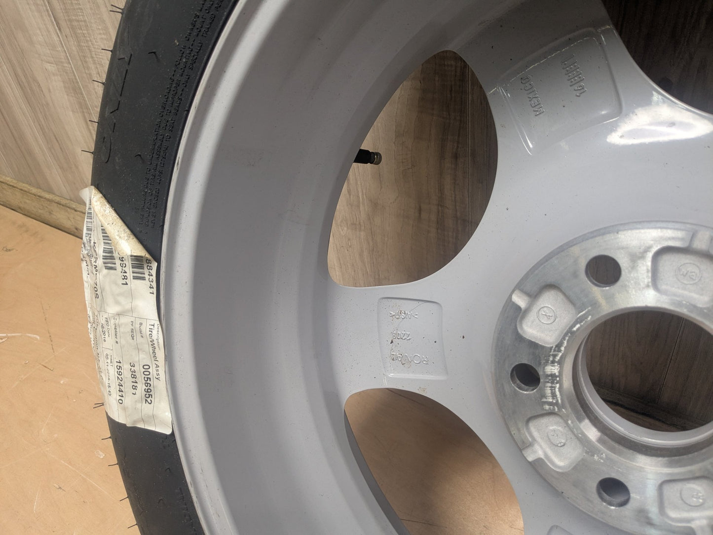 2015 - 2019 BMW X6 F86 Emergency Spare Wheel Rim Tire 6775450 S63B44T2