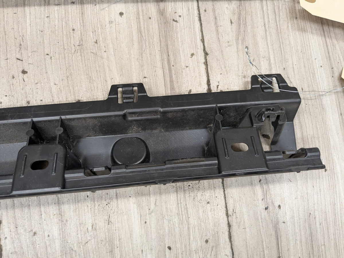 2022-2026 BMW 430i G26 Right Passenger Side Rocker Panel Brackets SET 8737090