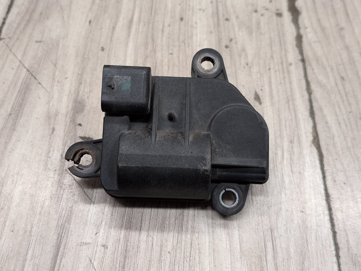 OEM BMW G01 G02 G11 G12 G14 G15 G30 X3 Muffler Exhaust Flap Actuator Drive Motor
