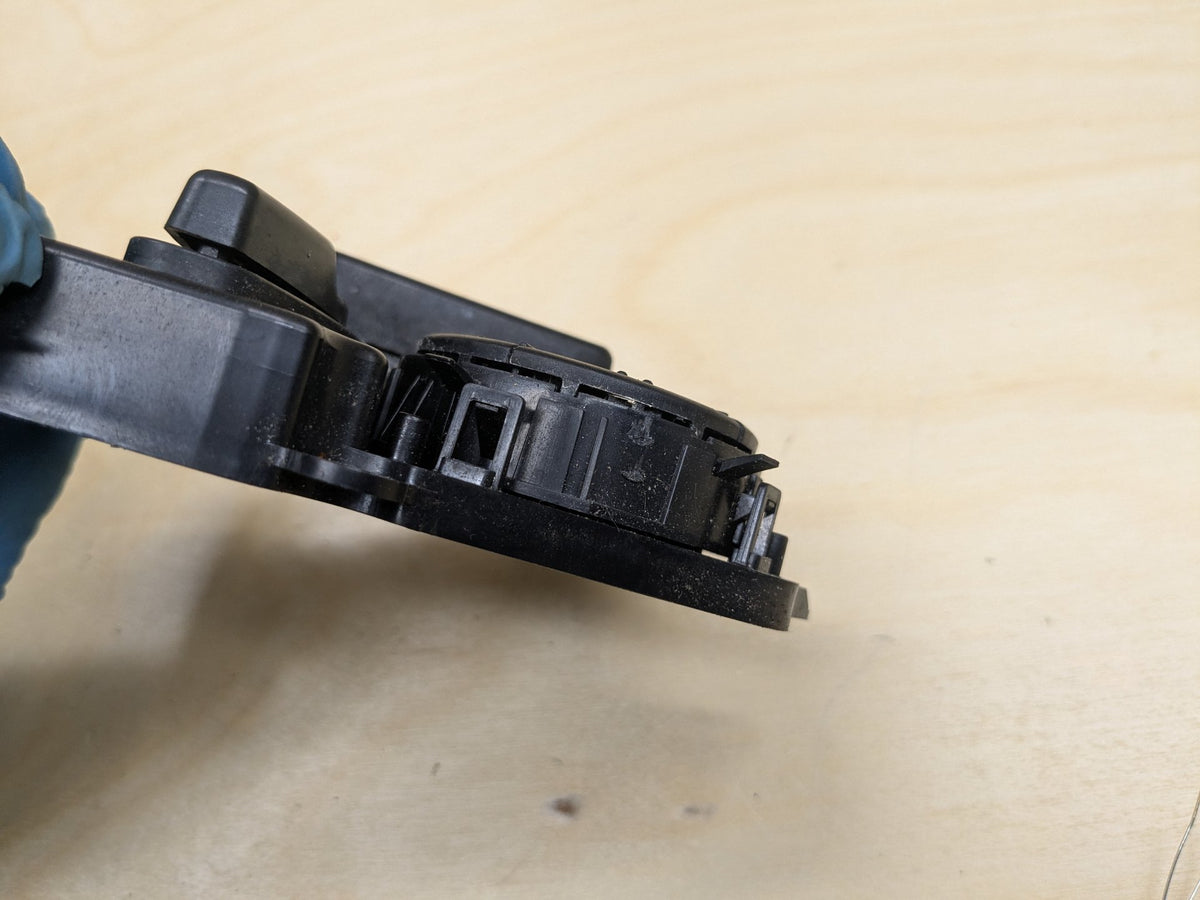 2009-2011 Mercedes-Benz SLK-Class R171 Front Left Driver Seat Switch A1718209810